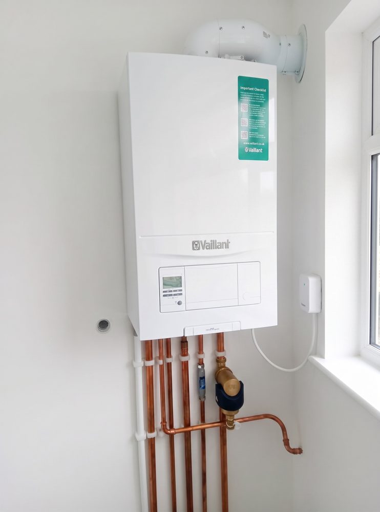 Vaillant ecoFIT pure with a vertical flue and scale reducer