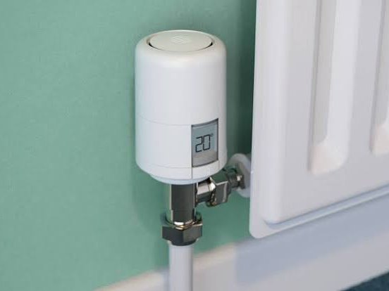Smart radiator valve fitted to a radiator